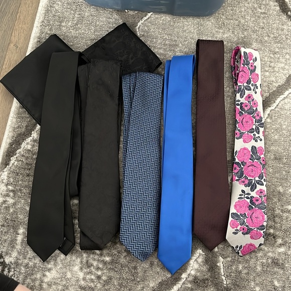 Men’s ties and pocket squares - Picture 2 of 2